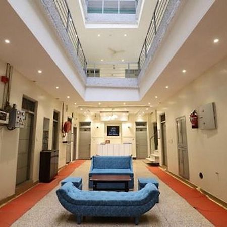 Amrit Hotel Yeni Delhi Dış mekan fotoğraf