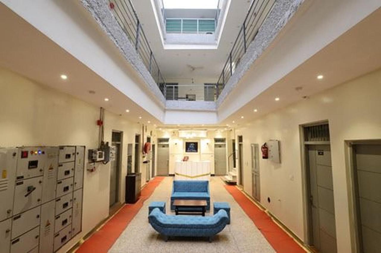 Amrit Hotel Yeni Delhi Dış mekan fotoğraf