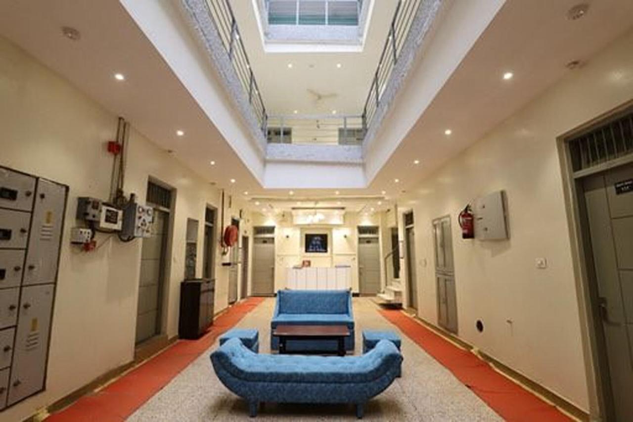Amrit Hotel Yeni Delhi Dış mekan fotoğraf