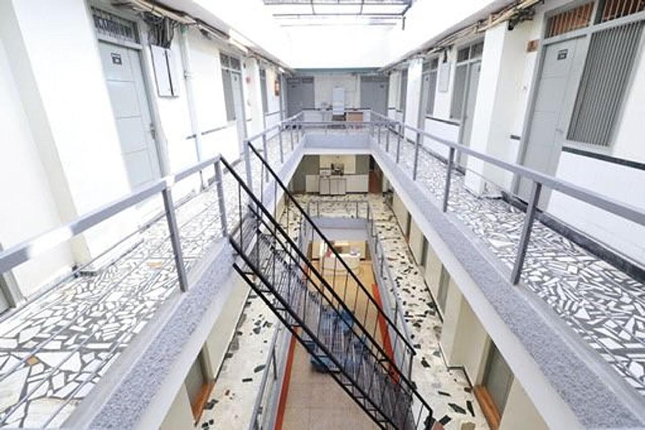 Amrit Hotel Yeni Delhi Dış mekan fotoğraf